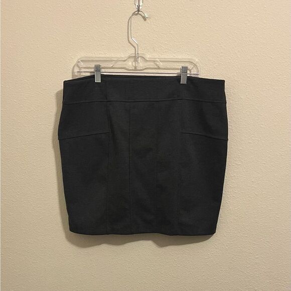 Simply Vera Vera Wang Mini Sport Skirt - Picture 2 of 4